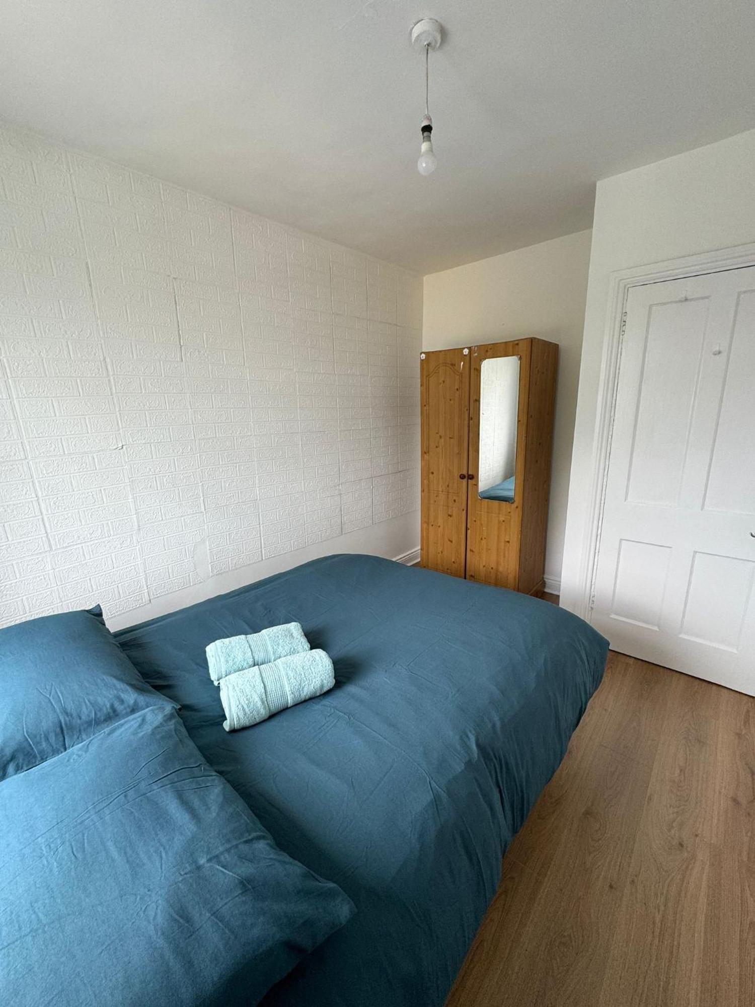 Nice Double Room At 2 Iveragh Rd-8 Dublin Exterior photo